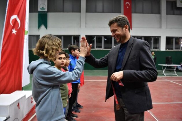 Osmangazi’de satranç ustaları madalyalarına kavuştu