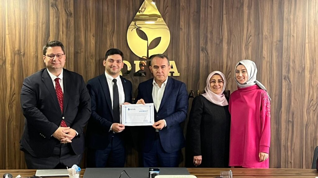 Bursa DEVA 17 ilçede teşkilatlandı