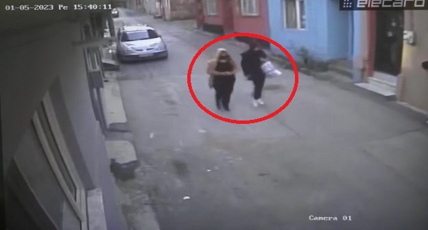 900 bin TL’lik hırsızlık yaptılar… İşte videosu