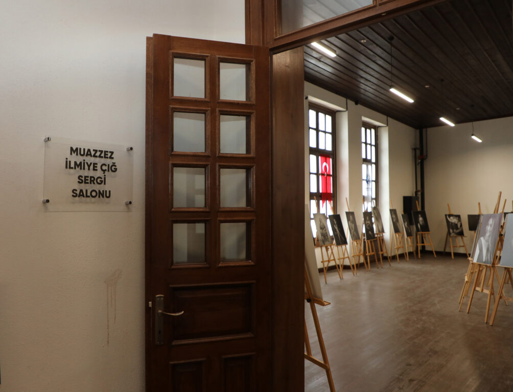 Cumhuriyet kadınlarının ismi Taş Mektep Akademi’de yaşatılacak