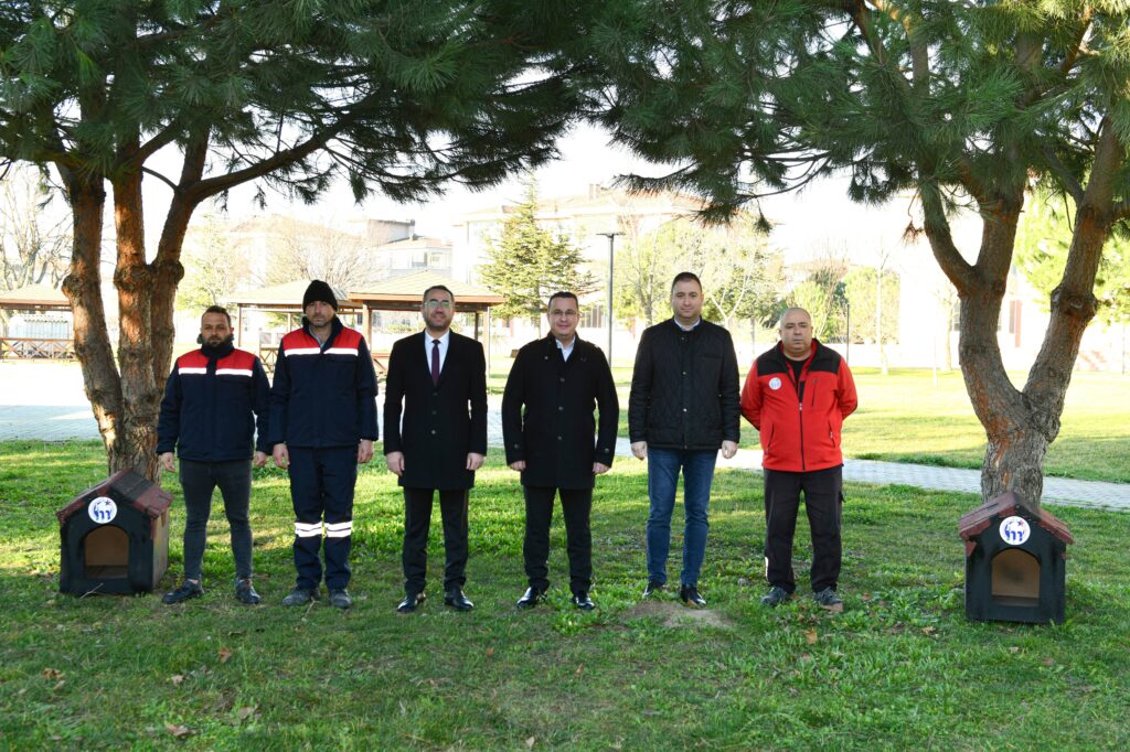 Mustafakemalpaşa Belediyesi’nden ‘Kedi Evi’ projesi