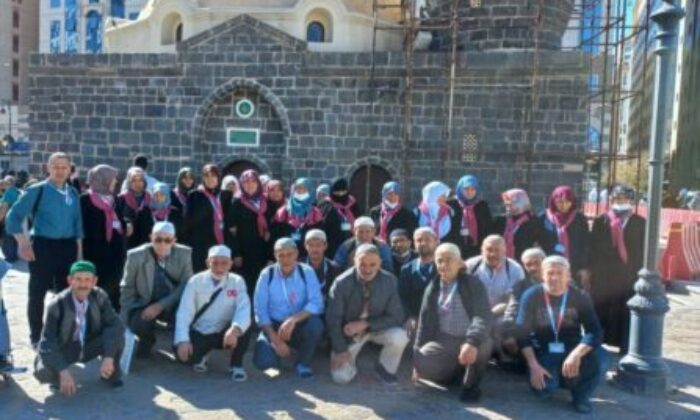Fındık para edince köy toplu halde umreye gitti