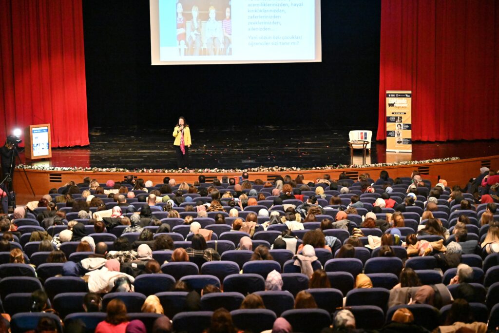Büyükşehir’den eğitimcilere özel konferans