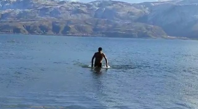 Eksi 5 derecede göle girdi