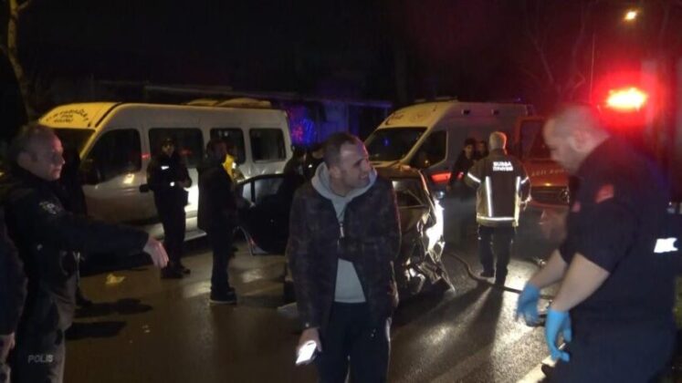 “Dur” ihtarına uymayan ehliyetsiz sürücü kaza yaptı: 1 ölü, 1’i ağır 4 yaralı