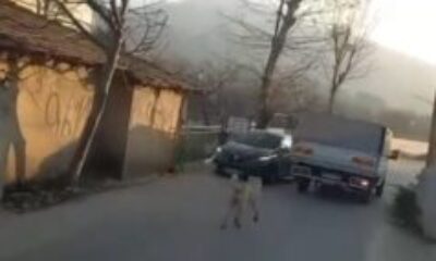 Bursa’da kamyonete bağladığı köpeğe eziyet ederek götürdü