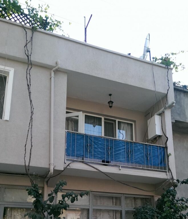 Bursa Osmangazi’de 333 m² arsa üzerindeki iki katlı bina icradan satılıktır