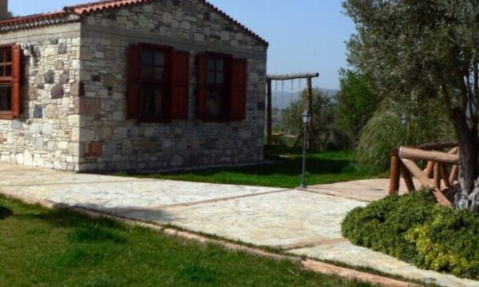 Bursa İznik’te 625 m² arsa üzerindeki tek katlı ev mahkemeden satılıktır