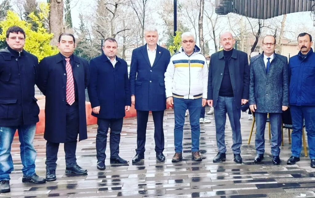 MHP Osmangazi’den esnafa ziyaret