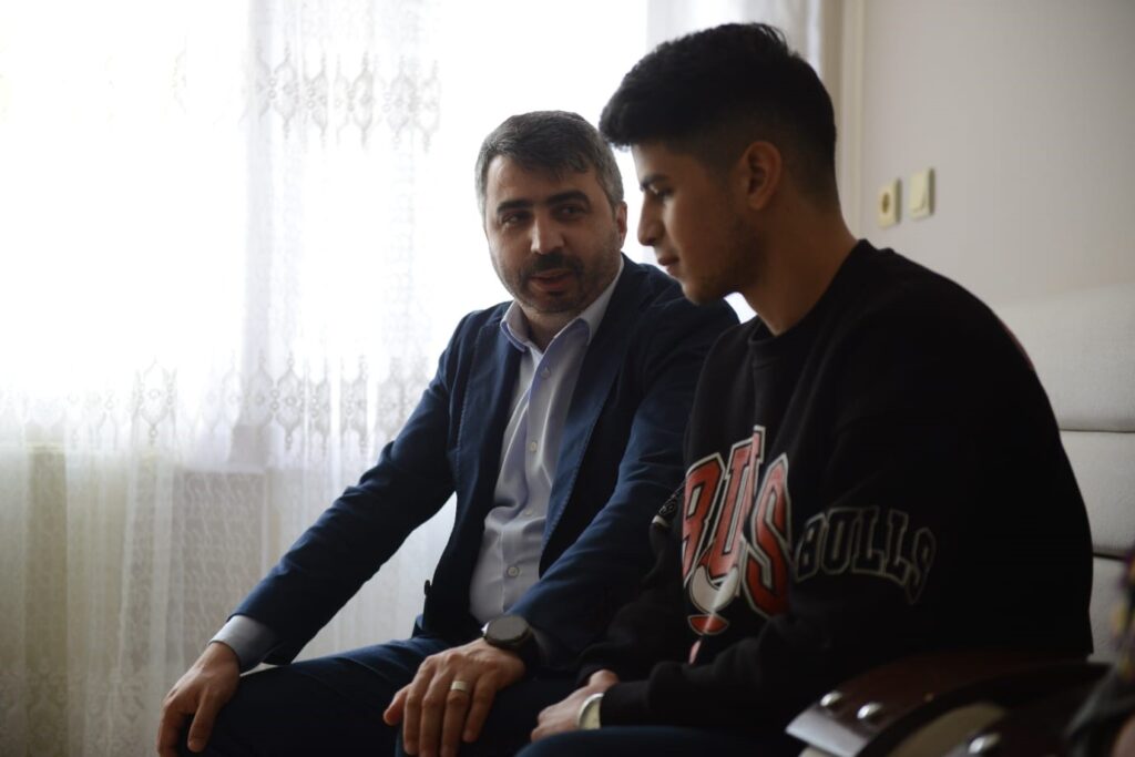 Başkan Yılmaz’dan depremzedelere ziyaret