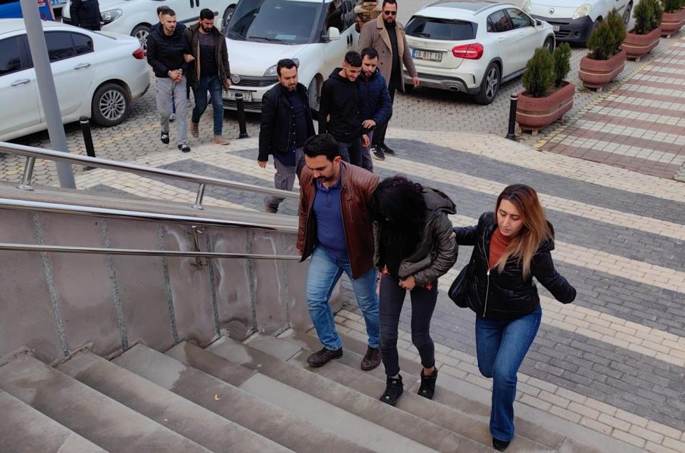 Araç çalıp ilçe ilçe gezen 3 şüpheli kıskıvrak yakalandı; suç makinesi çıktılar