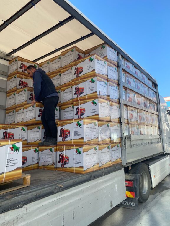 Bursa’dan deprem bölgesine 500 jeneratör ve 130 beton kırıcı