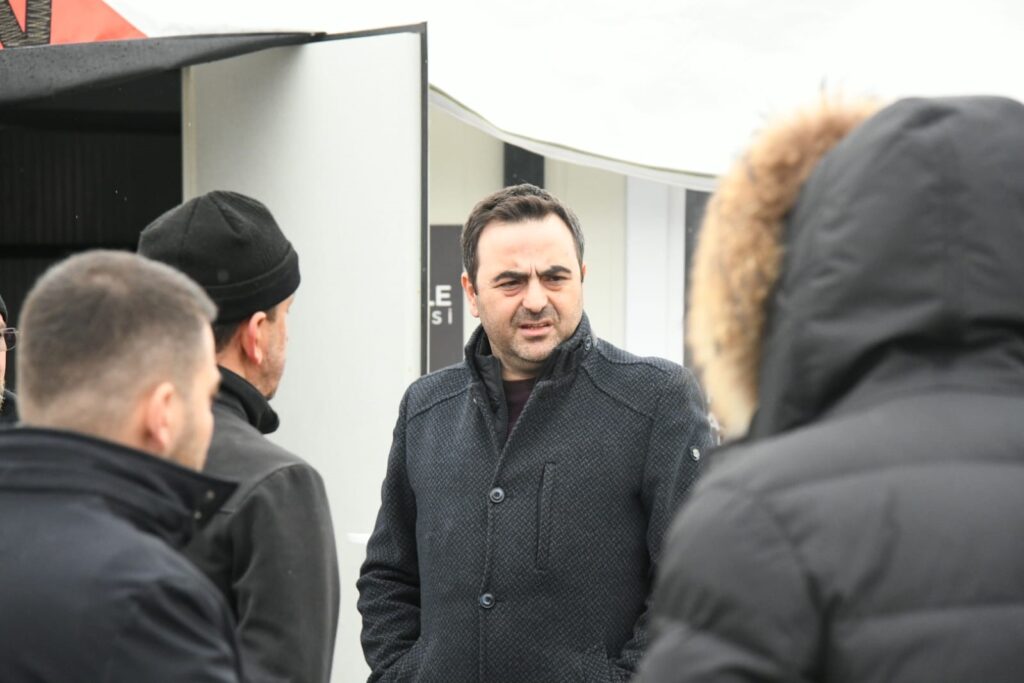 Başkan Özlü: “Depremin yaralarını sarmak için Başiskele’de seferberlik var”