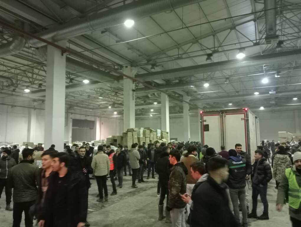 VATANDAŞLARDAN  DEPREM SEFERBERLİĞİ 