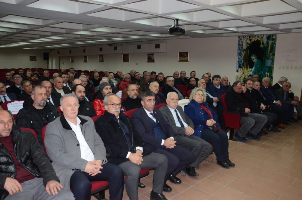 Esnaflardan deprem bölgesine 104 konteynır bağışı