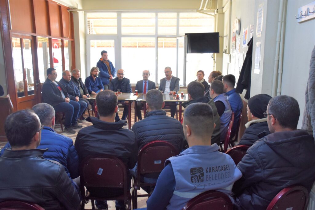 Başkan Özkan, arama kurtarma çalışmalarına katılan ekiplerle buluştu