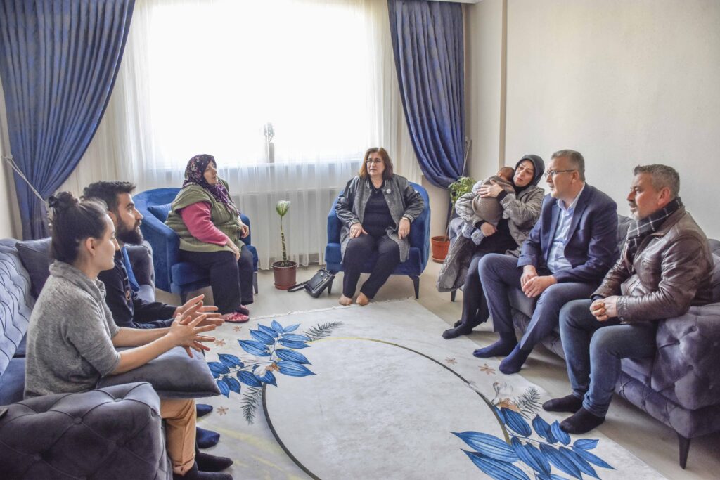 Karacabey’e yerleşen depremzedelere Başkan Özkan’dan ziyaret