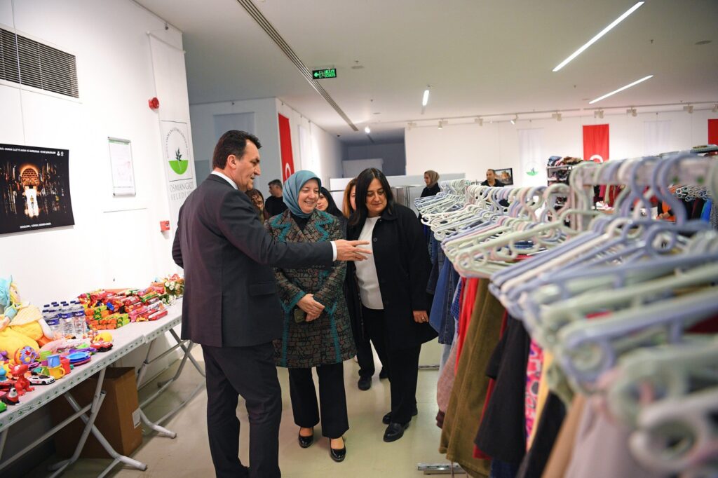 Osmangazi’den 3 bin 488 depremzedeye kıyafet desteği