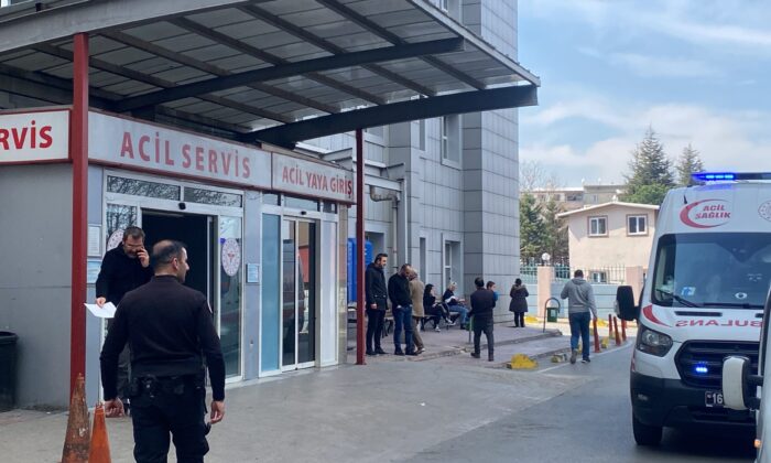 Hastanede kalan evsiz, doktor ilaç yazmayınca kendini yaktı