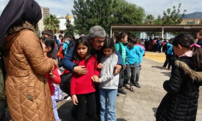 5.3’lük artçı depremde öğrencileri, öğretmenler sakinleştirdi