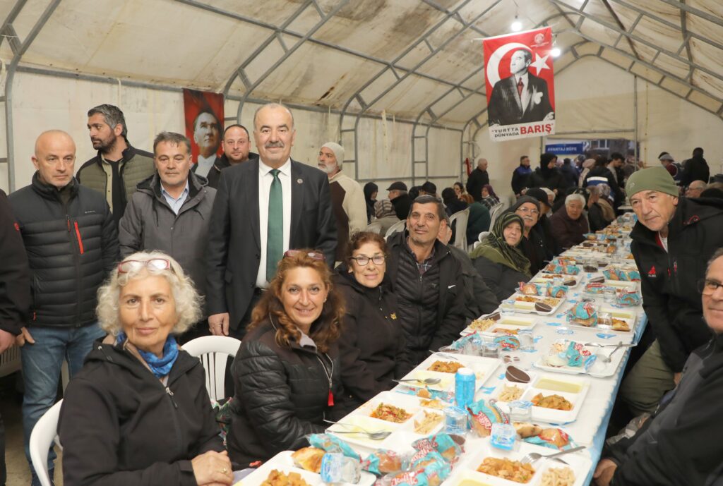 Mudanyalılar iftar sofrasında buluşuyor