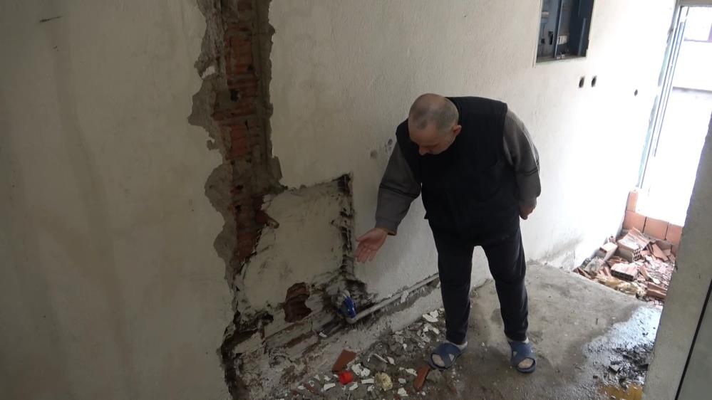 Depremzede aileye yuva olacaktı, hırsızlar bir gecede kullanılamaz hale getirdi