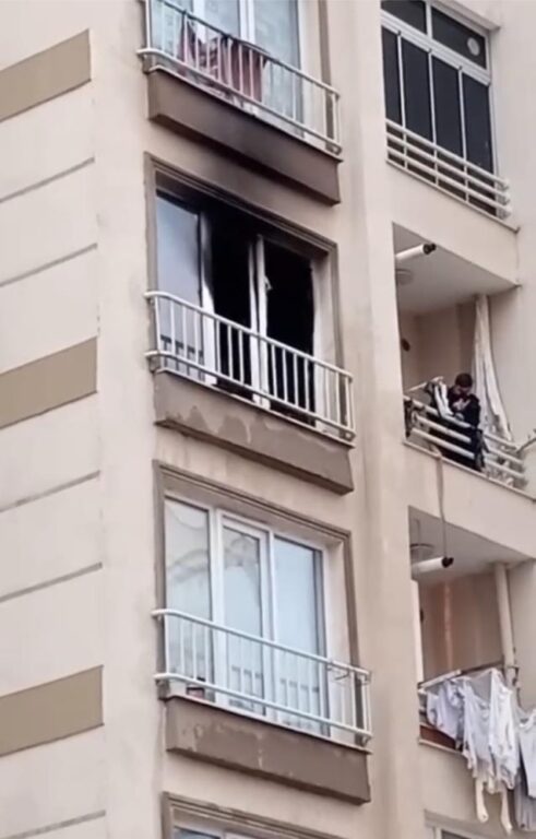 Yangına uykuda yakalandılar…Can pazarı kamerada