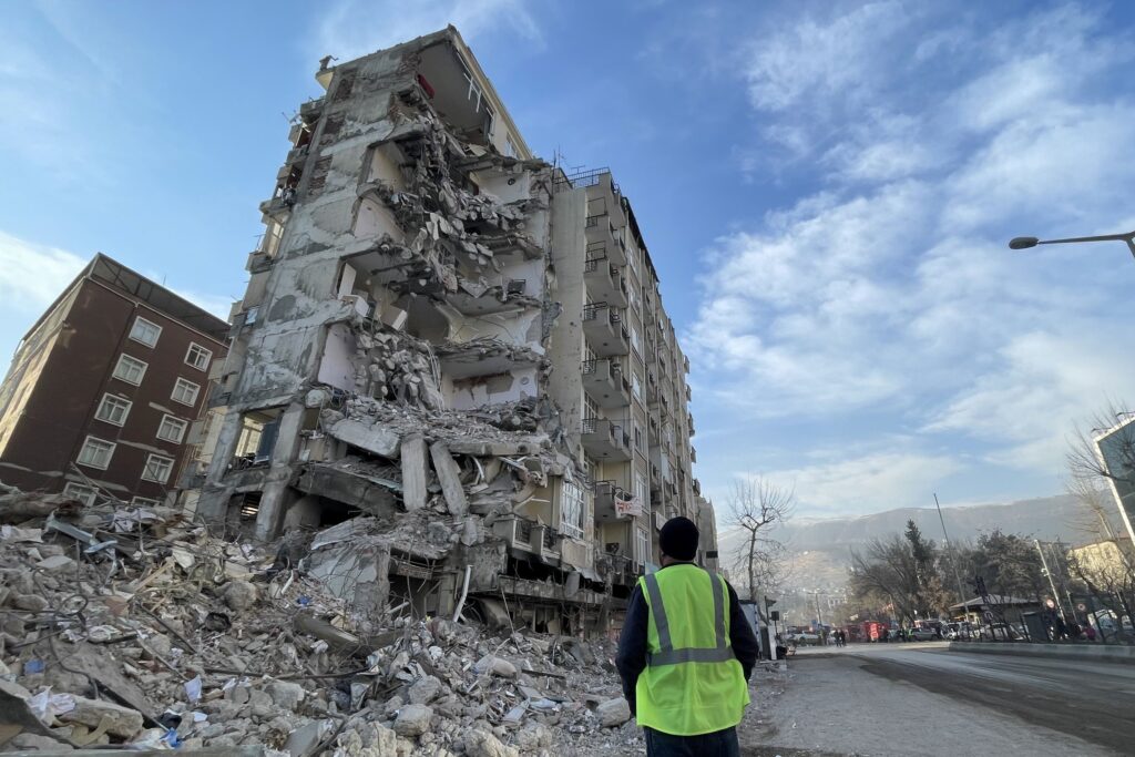 Deprem sonrası ‘asbest’ tehlikesi