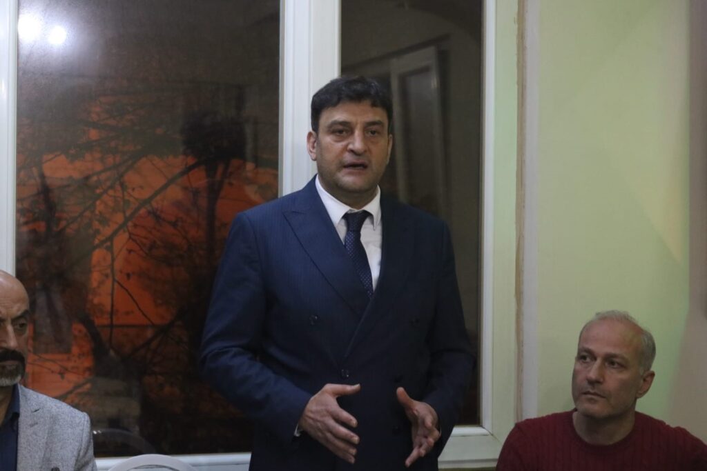 Artvinlilerden Muhammet Tekin’e tam destek