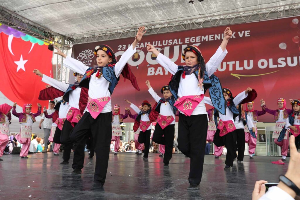 Nilüfer’de 23 Nisan coşkusu doyasıya yaşandı