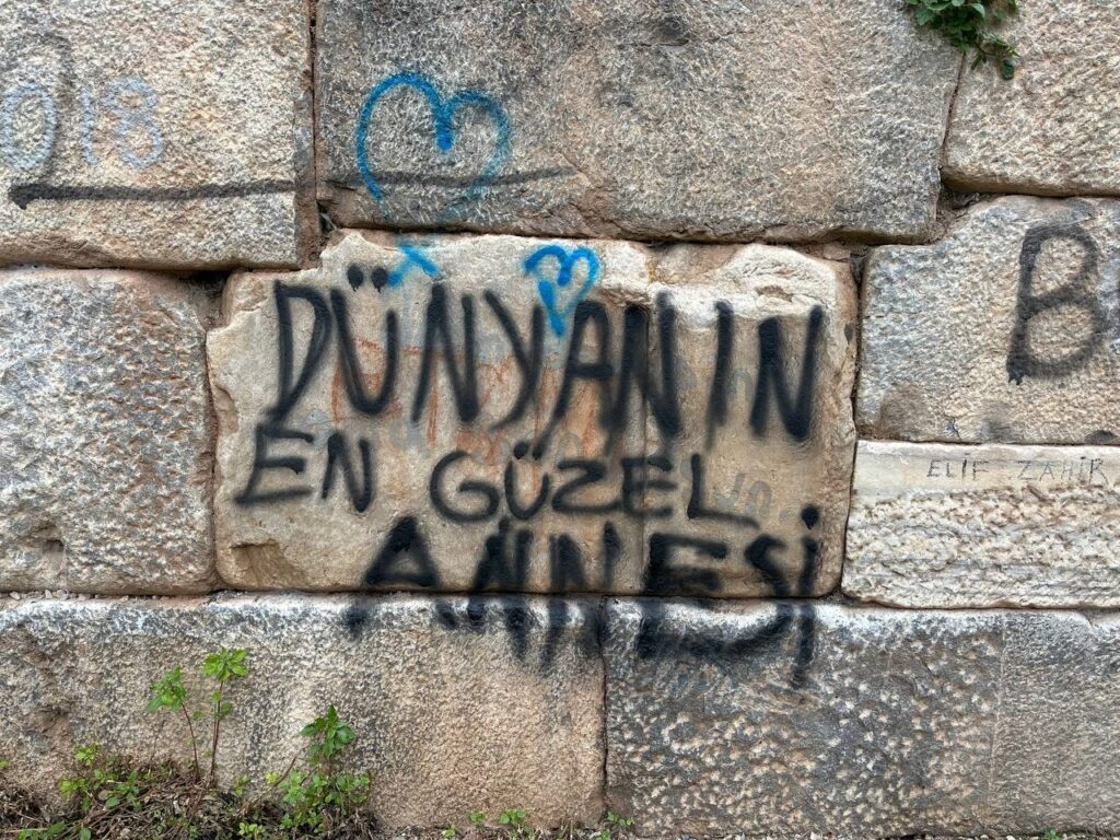 2500 yıllık tarihi böyle karaladılar