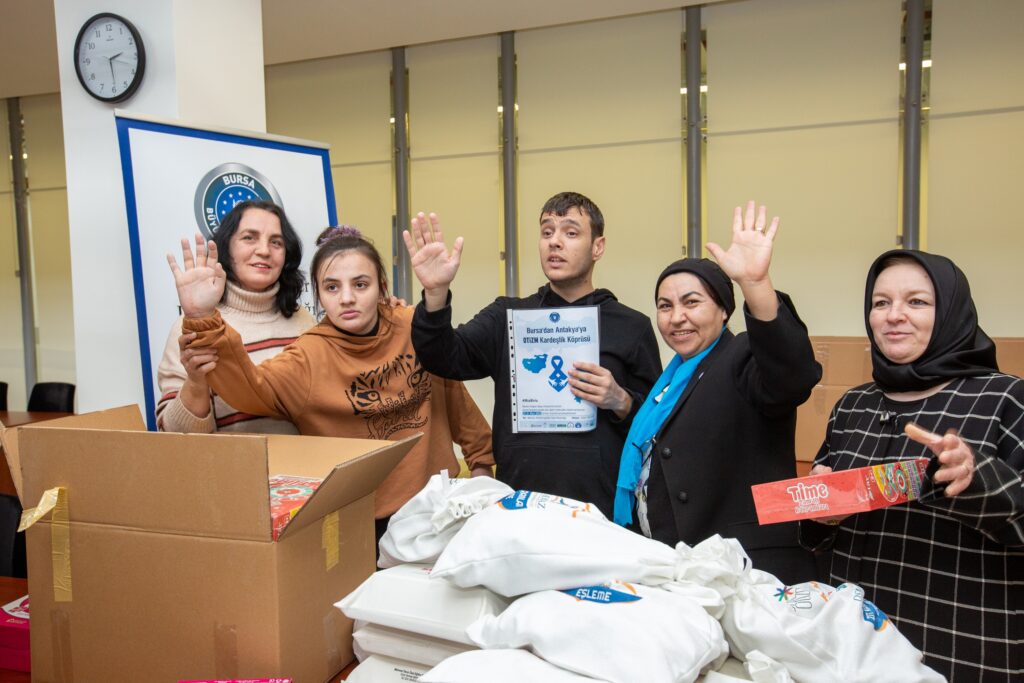 Bursa’dan deprem bölgesine en samimi yardım