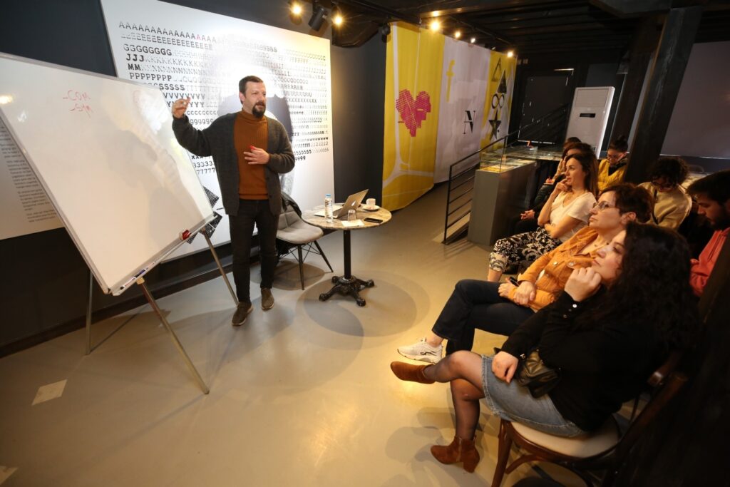 Nilüfer’de ‘Toplanamayan Toplum’ atölyeleri başladı