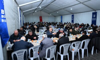 Başkan Aktaş, iftarını Emirsultan’daki vatandaşlarla açtı