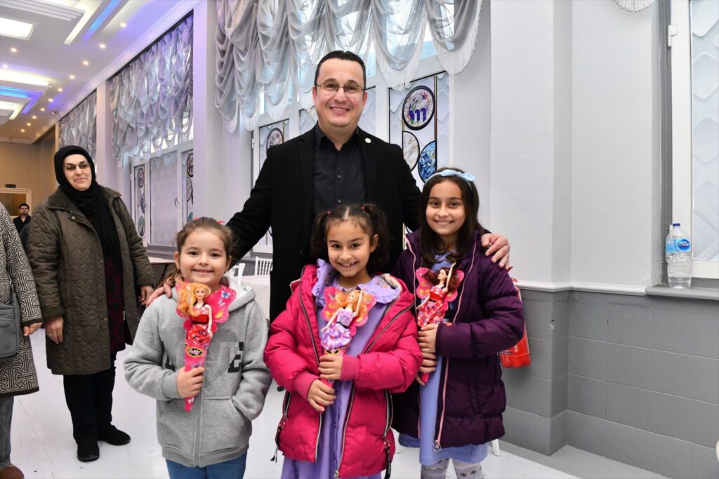 Başkan Kanar, şehit yakınları ve gazi aileleri ile iftar sofrasında buluştu