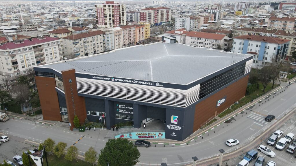 Bursa’da çevreci “7/24” uyumayan kütüphanede “sıfır plastik” bilinci