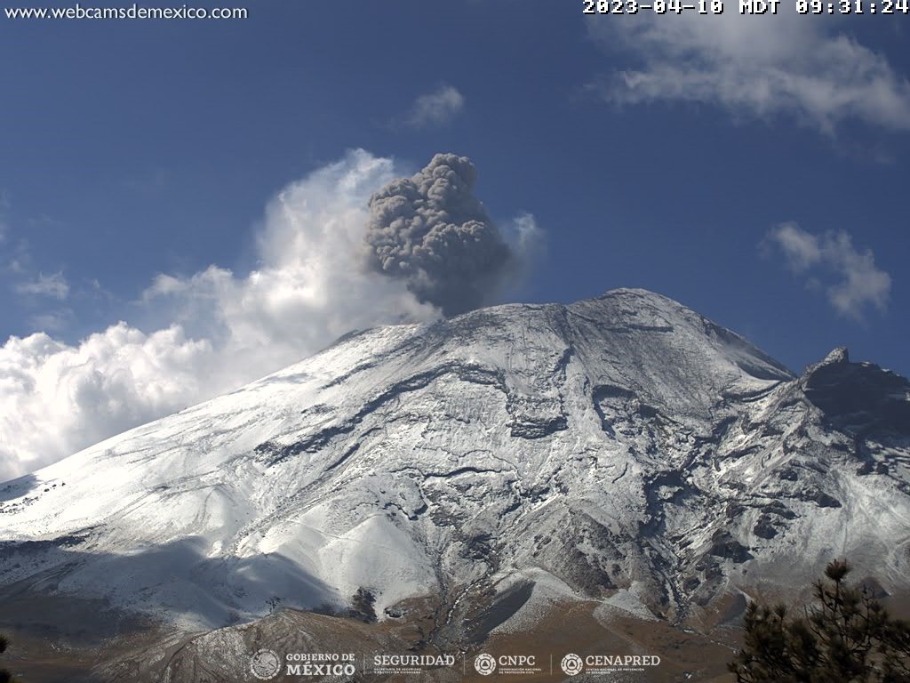 Popocatepetl Yanardağı’nda 24 saatte 12 patlama