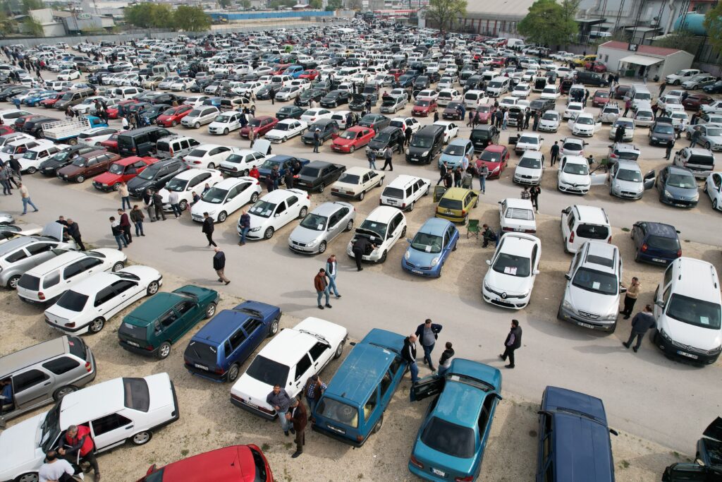 Ramazan bayramı öncesi oto pazarına yoğun ilgi