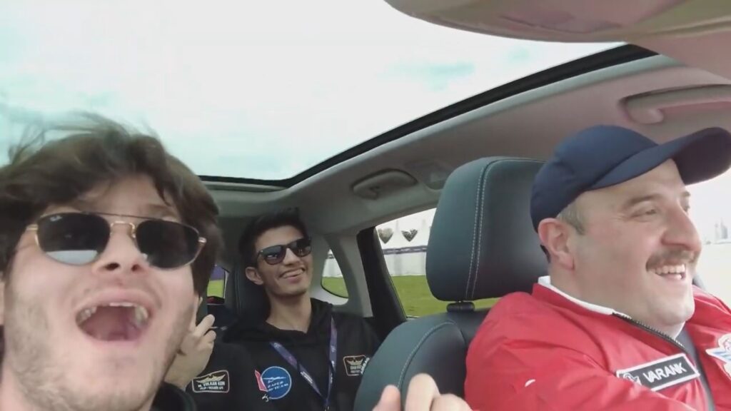 Bakan Varank ile Togg’a binen gençler heyecan dolu anlar yaşadı