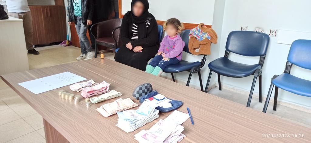 Bursa’da dilencinin üzerinden 11 bin 330 lira çıktı