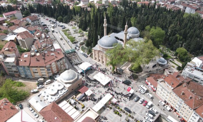 600 yıllık Erguvan Bayramı geleneği Yıldırım’da yaşatılıyor