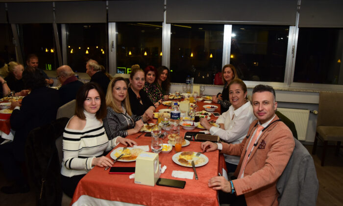 Nilüfer Musiki Derneği üyelerine iftar verdi
