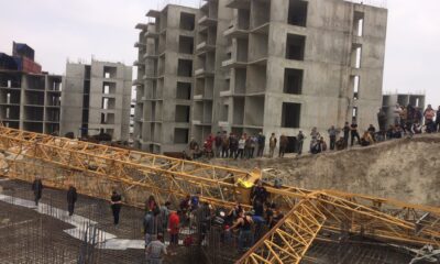 İnşaat şantiyesinde vinç devrildi: 1 kişi yaralandı