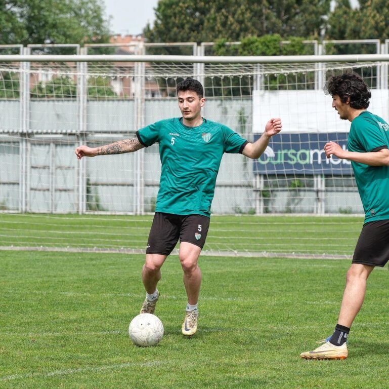 Bursaspor, Özlüce’de kampa girdi
