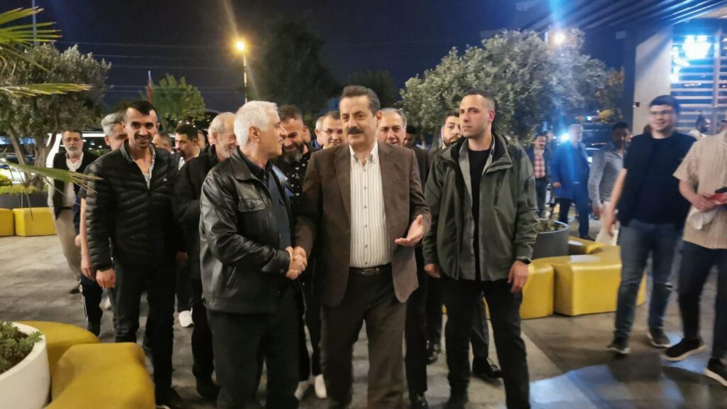 Bursa’da Faruk Çelik’e yoğun ilgi…500 araçlık konvoyla karşılandı