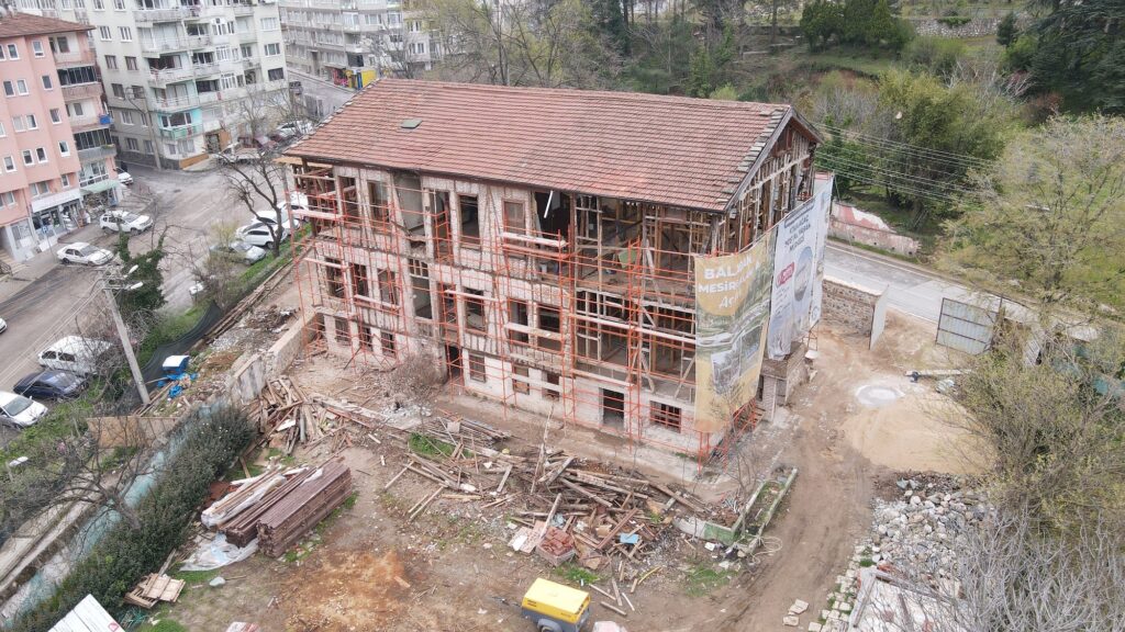 Yıldırım ‘tarihi’ ayağa kaldırıyor