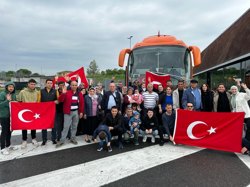 İtalya’da Türk seçmenlerin oy verme işlemi devam ediyor