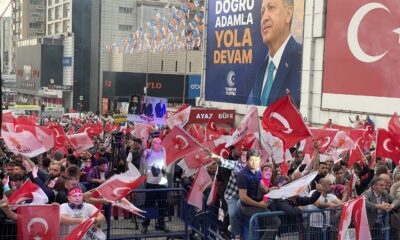 Bursalılar 15 Temmuz Demokrasi Meydanı’na akın etti