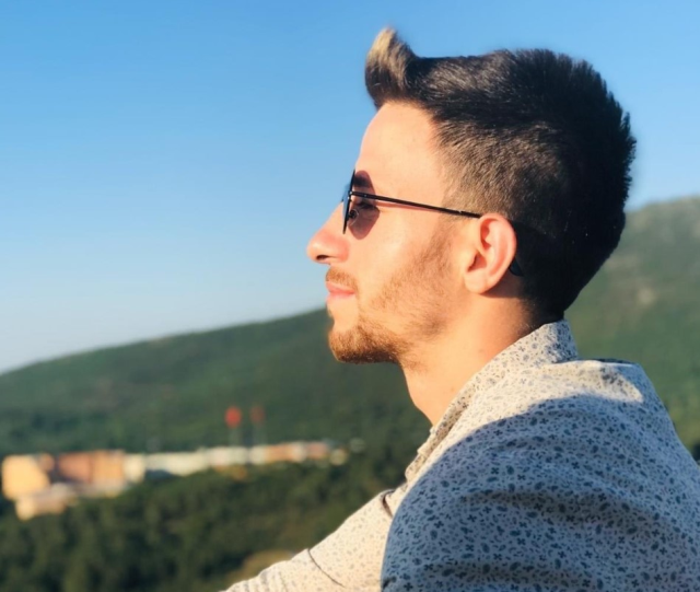 İstek şarkı söylemediği için öldürüldü