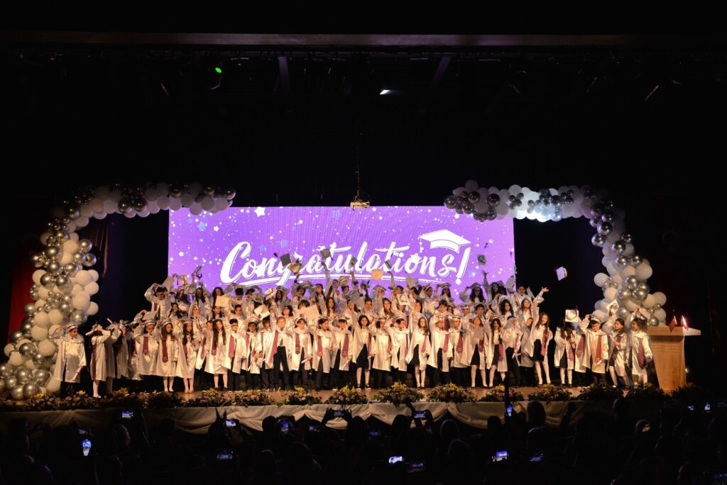 Şahinkaya’nın yıldızlarına görkemli mezuniyet